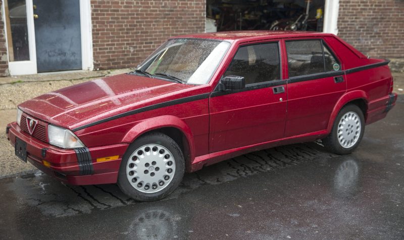 Alfa Romeo 75 Milano scaled e1758988967762