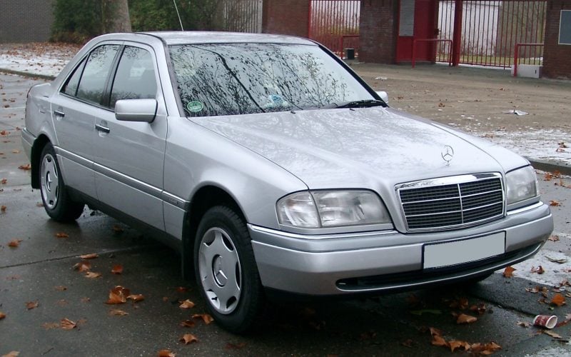 Mercedes Benz C230 Late 1990s e1757167175173