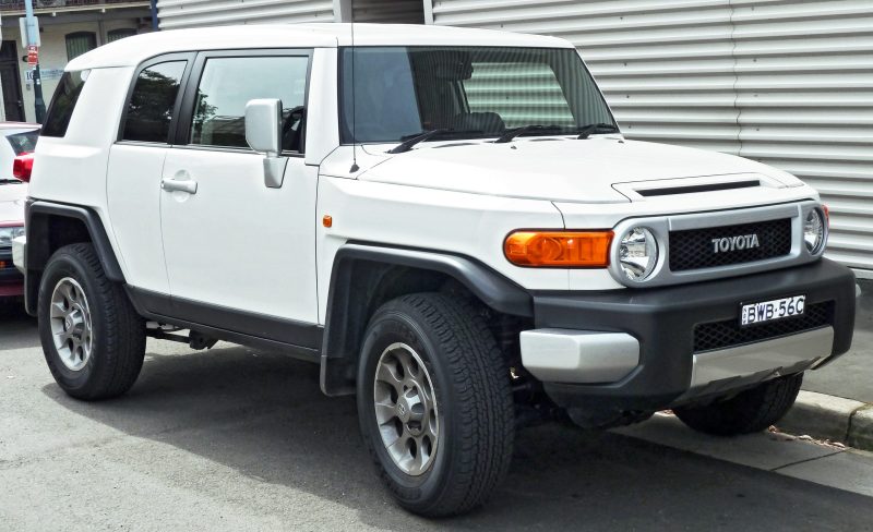 Toyota FJ Cruiser early models scaled e1758990264166
