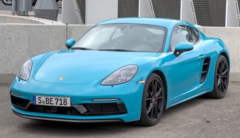 Porsche Cayman 718 scaled e1761306727278